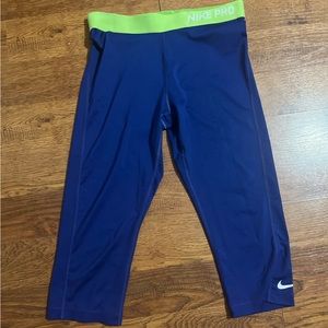 Cropped nike pro leggings